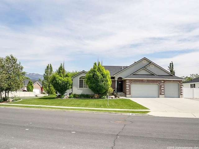 231 W 575 S, Layton, UT 84041 — photo 2