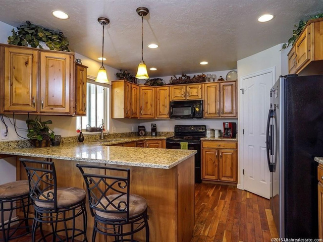231 W 575 S, Layton, UT 84041 — photo 12