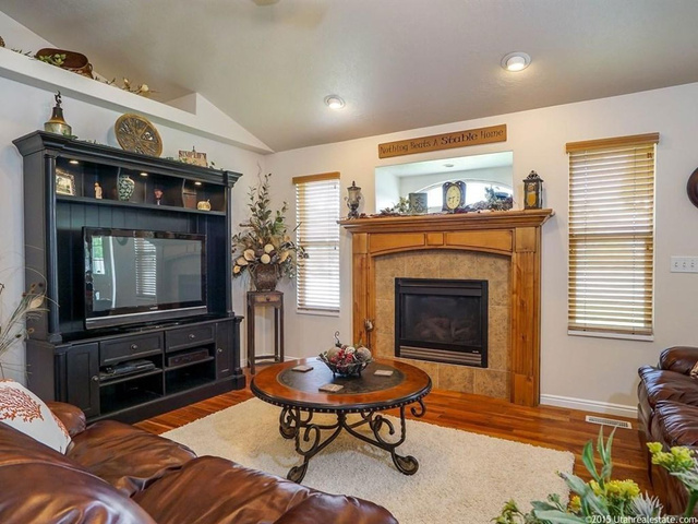 231 W 575 S, Layton, UT 84041 — photo 8