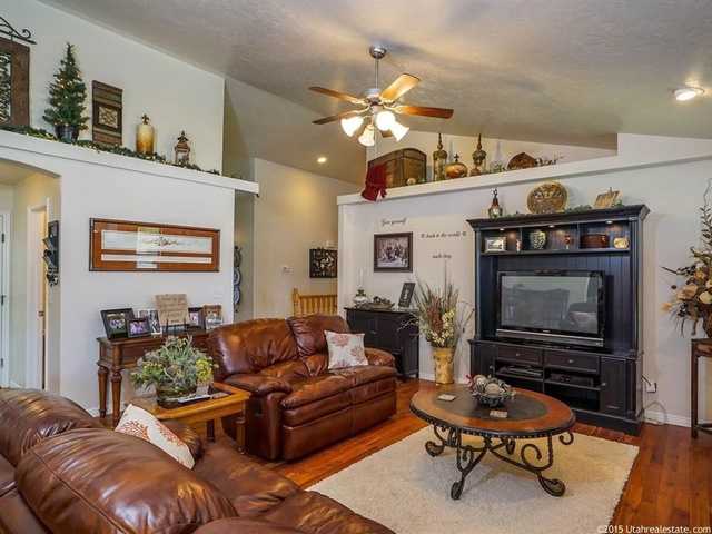 231 W 575 S, Layton, UT 84041 — photo 9
