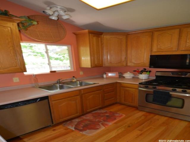 10252 S 2375 E, Sandy, UT 84092 — photo 8