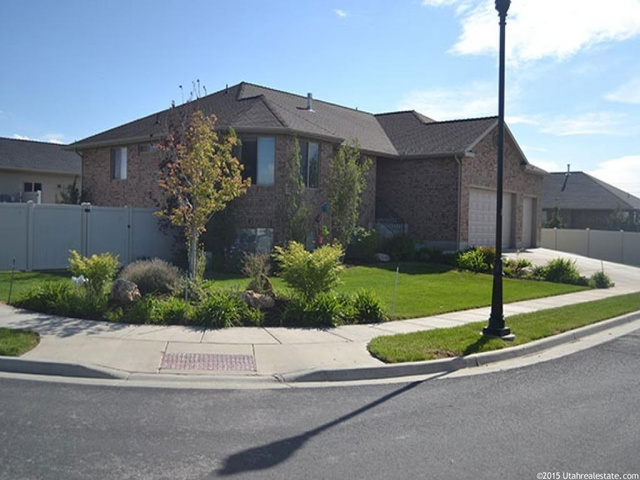 1463 W 1020 N, Clinton, UT 84015 — photo 2
