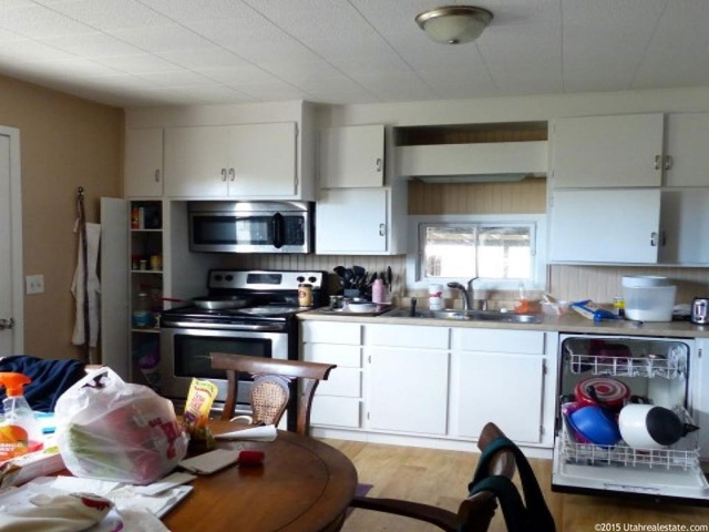 80 S 100 E, Orangeville, UT 84537 — photo 3