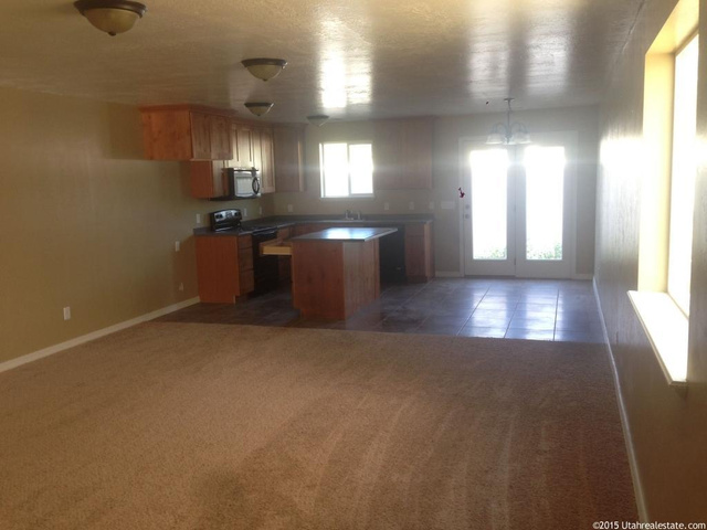 595 N 2425 W, Vernal, UT 84078 — photo 3