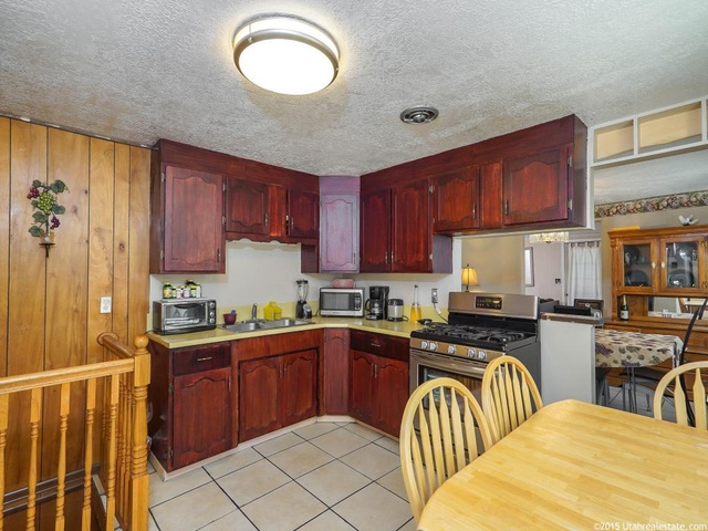 281 W 1425 N, Sunset, UT 84015 — photo 10