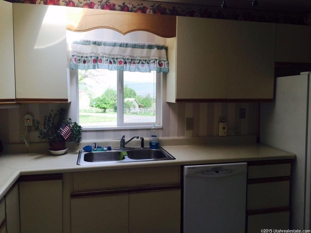 482 N 400 E, Spring City, UT 84662 — photo 8