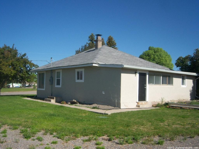 90 N Center, Bicknell, UT 84715 — photo 11