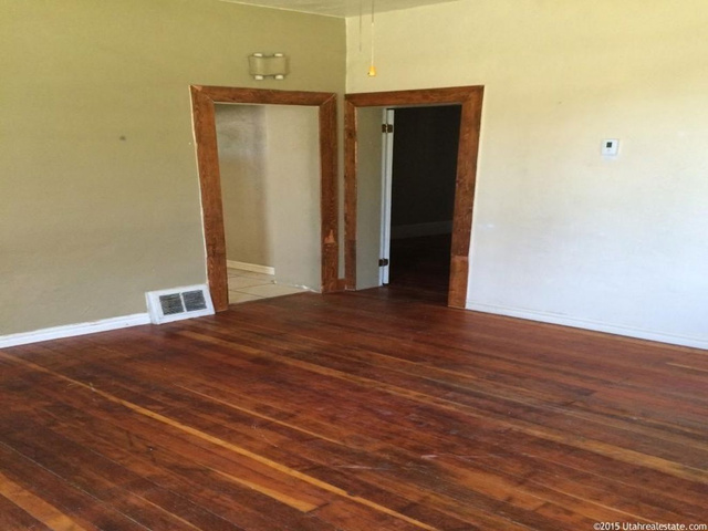 272 W 300 N, Clearfield, UT 84015 — photo 2
