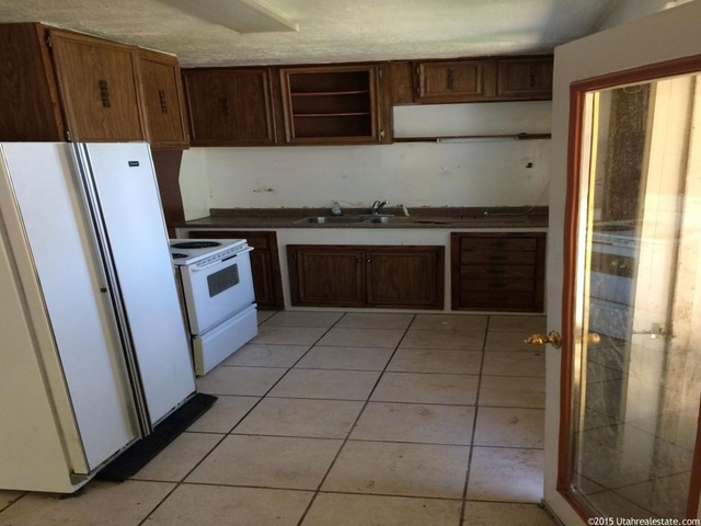 272 W 300 N, Clearfield, UT 84015 — photo 4