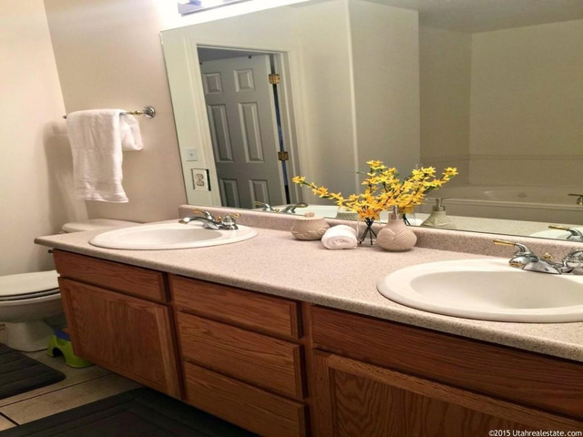1011 W 1075 N, Clinton, UT 84015 — photo 9