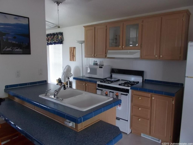 1016 Juniper Dr, Tabiona, UT 84072 — photo 5