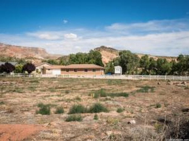 33 N Cholla E, Toquerville, UT 84774 — photo 3