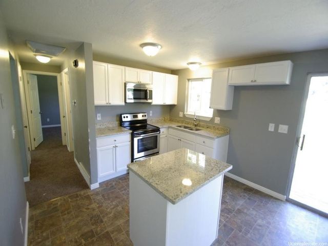 2448 N 890 W, Clinton, UT 84015 — photo 2