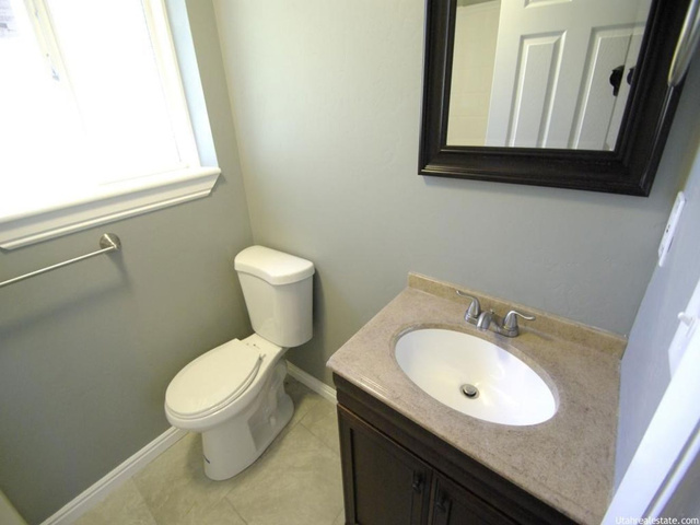 2448 N 890 W, Clinton, UT 84015 — photo 8