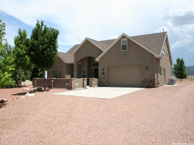 1382 N 2500 E, Enterprise, UT 84725 — photo 2