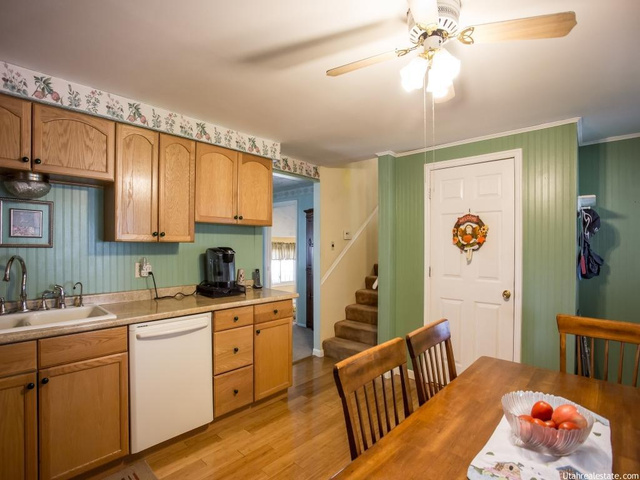 512 E Antelope Dr N, Layton, UT 84041 — photo 5
