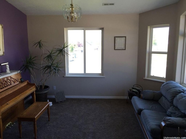 423 E Maple Cir N, North Logan, UT 84341 — photo 5