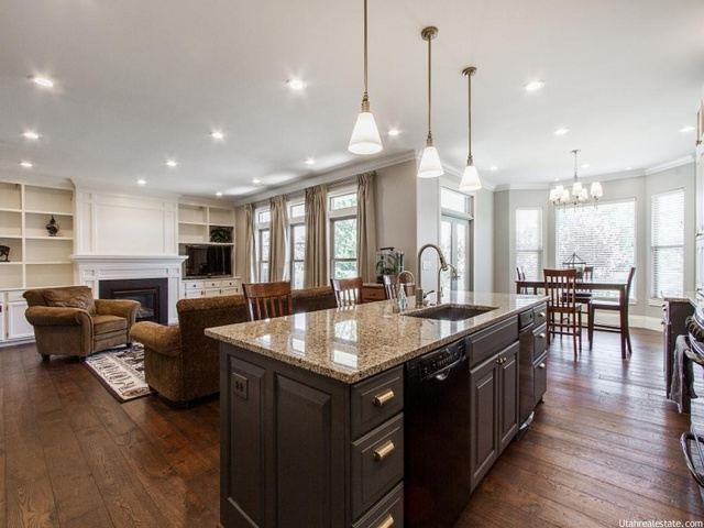 815 W 2075 S, Syracuse, UT 84075 — photo 4