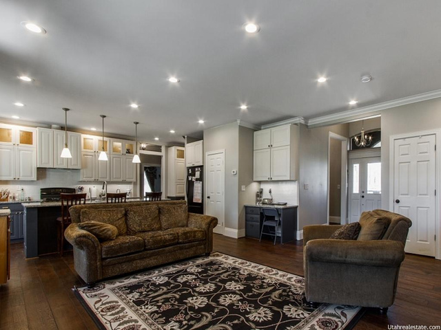 815 W 2075 S, Syracuse, UT 84075 — photo 8