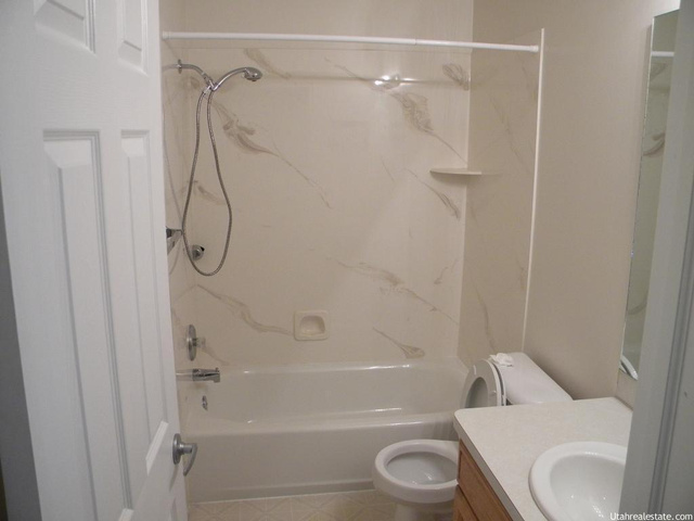 1586 N 725 W, Clinton, UT 84015 — photo 3