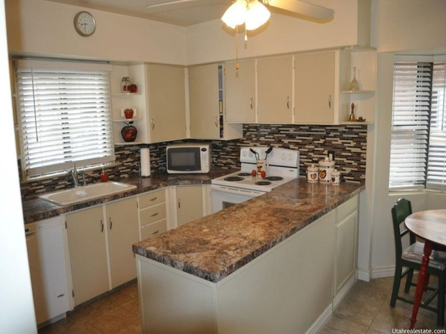 296 N Main, Malad City, ID 83252 — photo 10