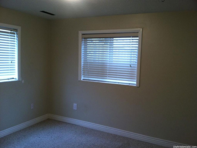 668 Crestwood Cir, Bountiful, UT 84010 — photo 11