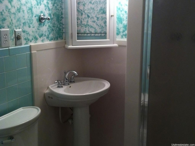 668 Crestwood Cir, Bountiful, UT 84010 — photo 7