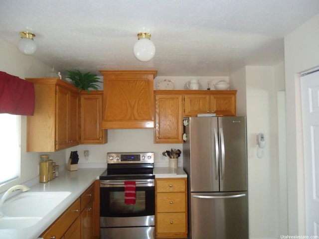 1329 W 570 N, Clinton, UT 84015 — photo 6