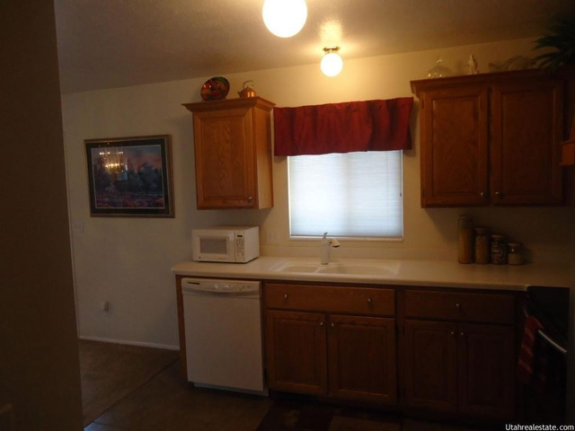 1329 W 570 N, Clinton, UT 84015 — photo 8