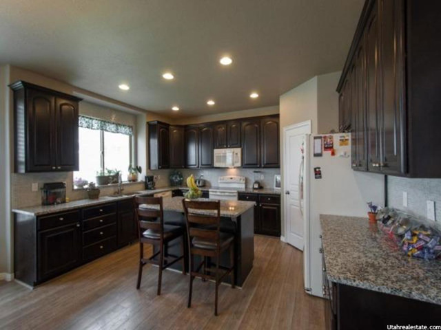 895 S Daisy Dr, Fruit Heights, UT 84037 — photo 10