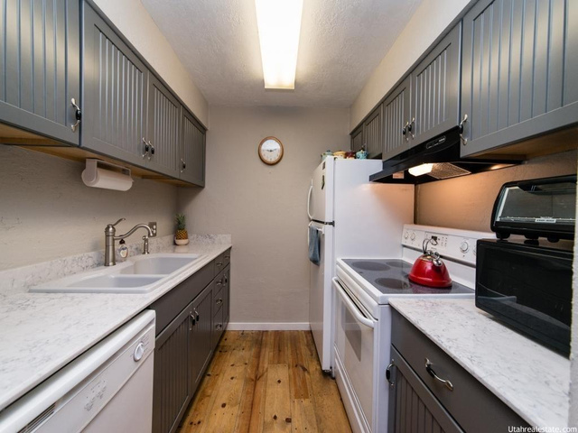 165 E 100 N #E, Logan, UT 84321 — photo 9
