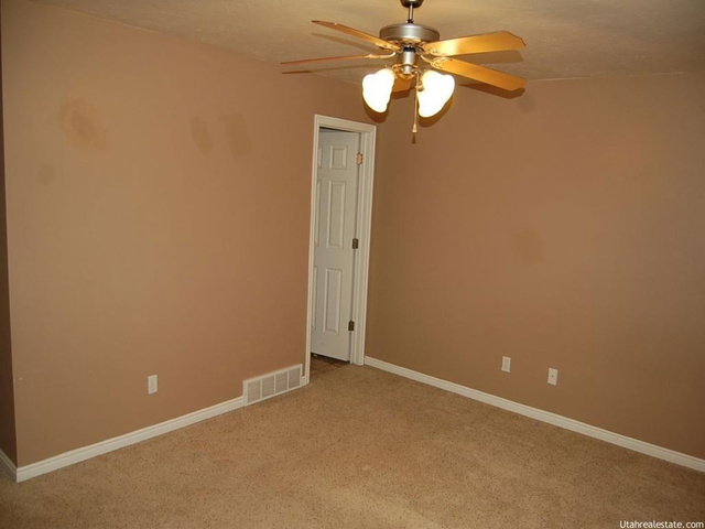 283 E 2350 N, North Ogden, UT 84414 — photo 9