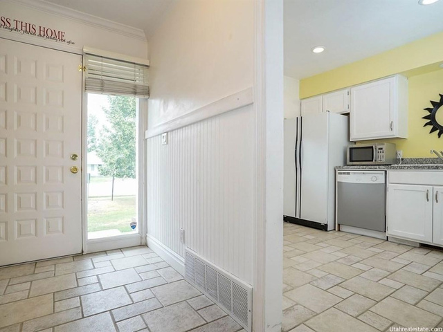 488 E 200 S #7B, Clearfield, UT 84015 — photo 3