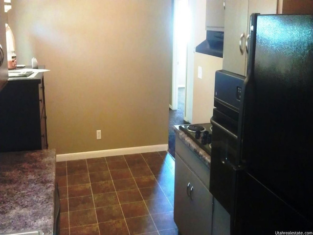 516 E 100 S, Kaysville, UT 84037 — photo 3