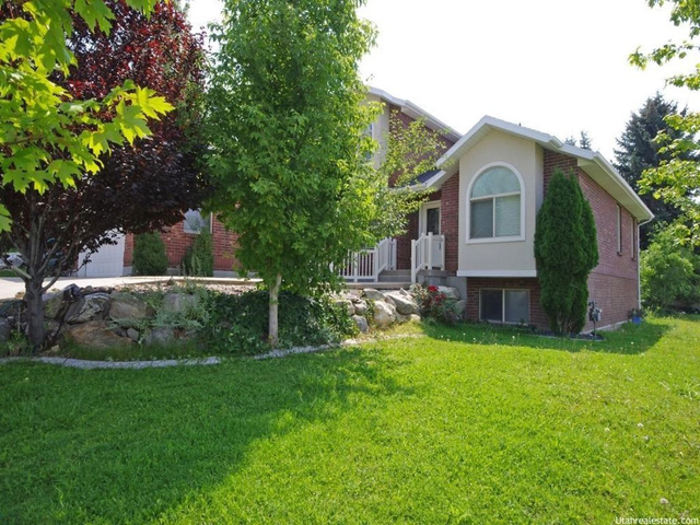 16 E 2150 N, Centerville, UT 84014 — photo 2