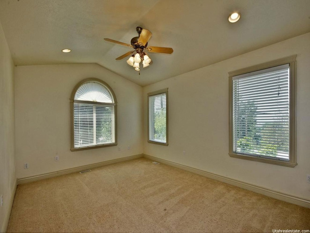 16 E 2150 N, Centerville, UT 84014 — photo 5