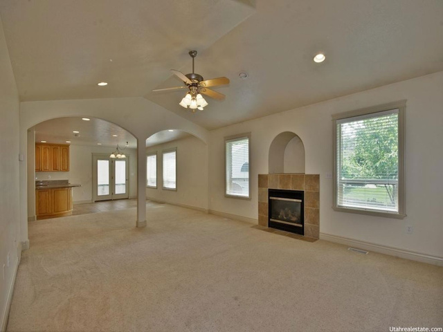 16 E 2150 N, Centerville, UT 84014 — photo 6