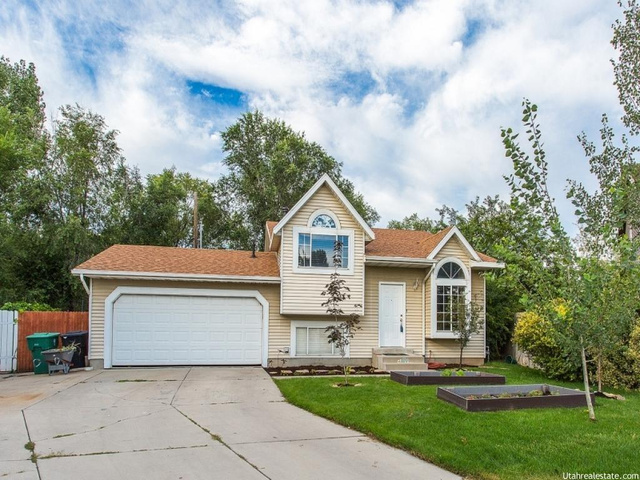 100 W Magic Isle Ln, Murray, UT 84107