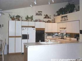11972 Bluff View Dr, Sandy, UT 84092 — photo 3