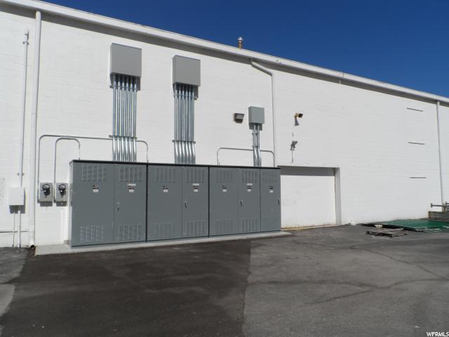 1080 N MAIN ST