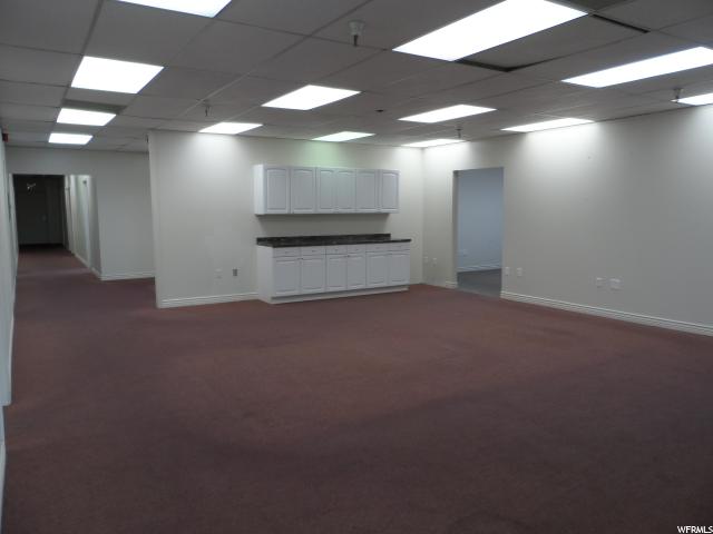 1080 N MAIN ST