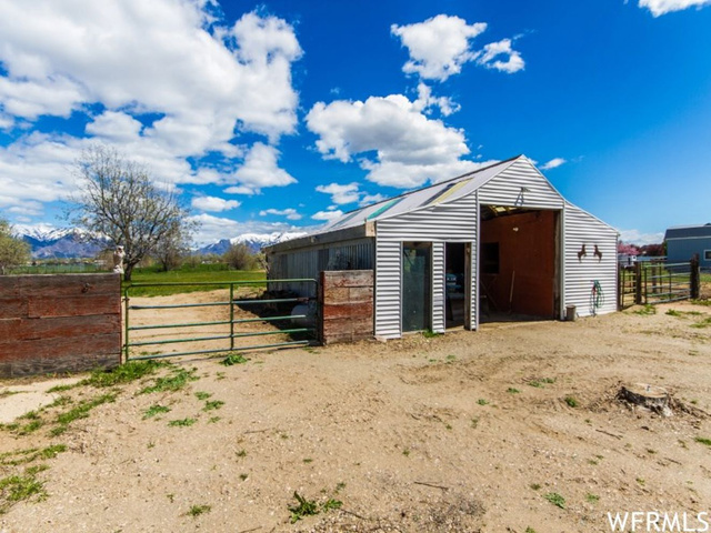 1172 N 3000 W, Clinton, UT 84015 — photo 8
