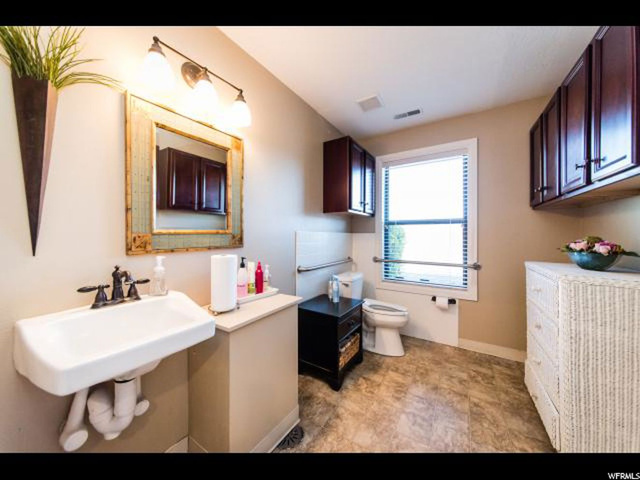 916 N Main St E, Logan, UT 84321 — photo 12