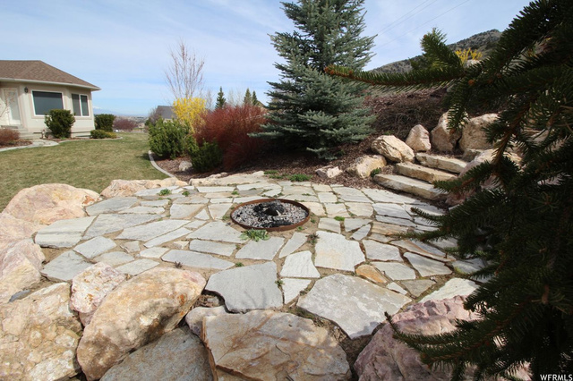 130 S Sherwood Dr E, Providence, UT 84332 — photo 4