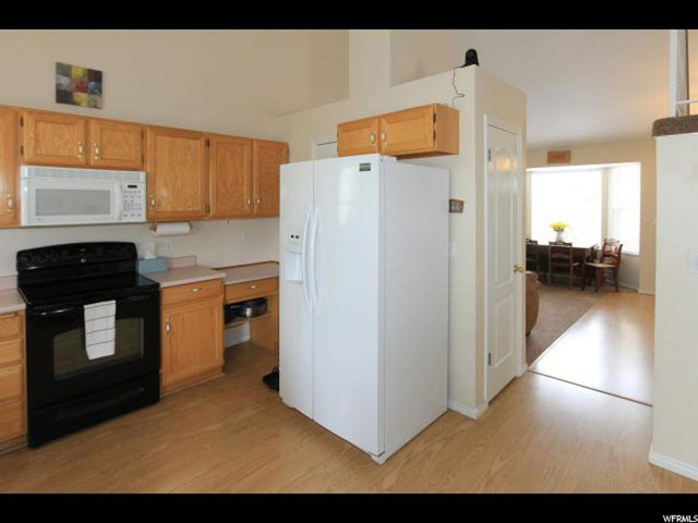 576 E Thatcher Way, Midvale, UT 84047 — photo 10