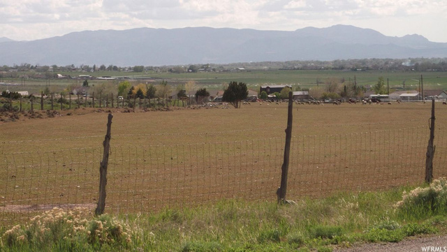 2100 E Midvalley Rd, Enoch, UT 84721 — photo 2