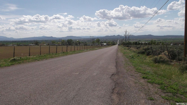 2100 E Midvalley Rd, Enoch, UT 84721 — photo 5