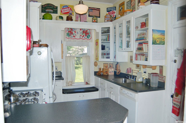 215 E 200 S, Nephi, UT 84648 — photo 10