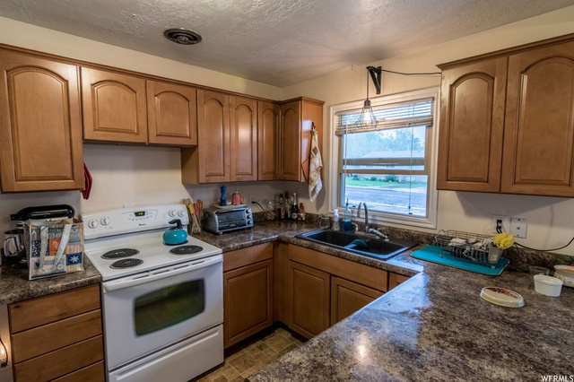357 W 600 N, Logan, UT 84321 — photo 10