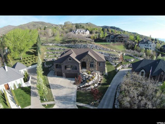 2596 S Fairway Cir E, Bountiful, UT 84010 — photo 2